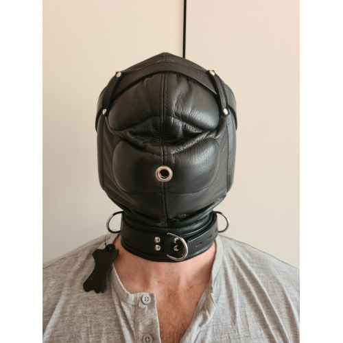 Skórzana maska BDSM na całą głowę